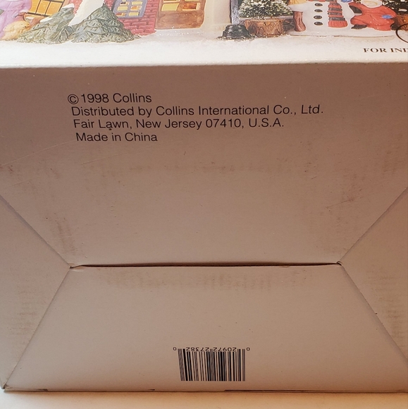 Holiday Expressions Vtg 1998 Hand Painted Porcelain Lighted House Int/Ext Figure - Picture 13 of 13